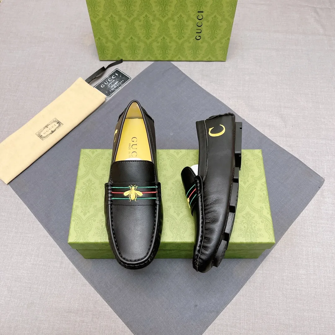 p400 GUCCI, Gucci official flagship store original casual beanie shoes ~ Four Seasons Trendy Shoes 👟》New version at the counter, Gucci 1:1 high-quality workmanship, upper: imported pebbled calfskin, genuine sweat-absorbent pigskin lining, fashionable lazy business style design, casual loafers, running shoes are perfect for young people. British fashion boots 😍 Equipped with original raw rubber wear-resistant outsole, absolutely high-end and classy, ​​suitable for drivers only 🚗 A must-have for fashionable men, standard code 37-45 No. 071